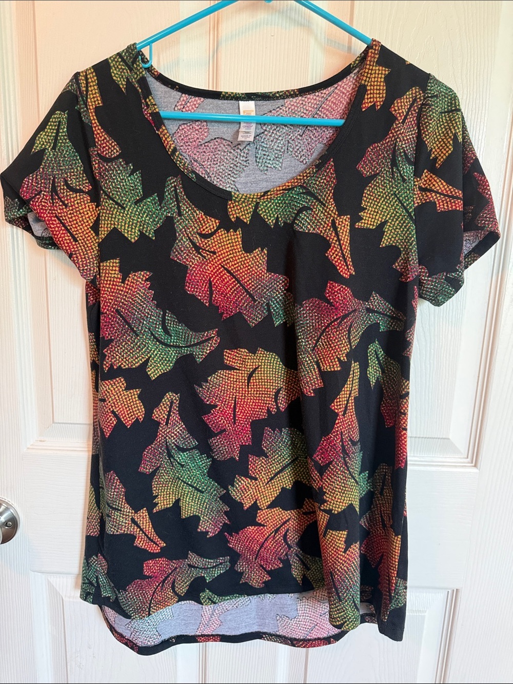 LuLaRoe Black Short Sleeve Tee with Multicolor Leaf Print classic